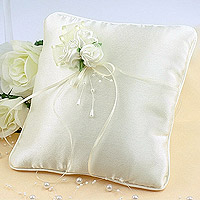 Coussin Alliances Satin Ivoire Petites Roses