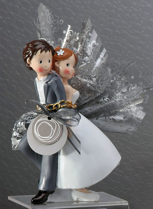 La Figurine des Mariés Enchainés Actuelle La Décoration des Pièces