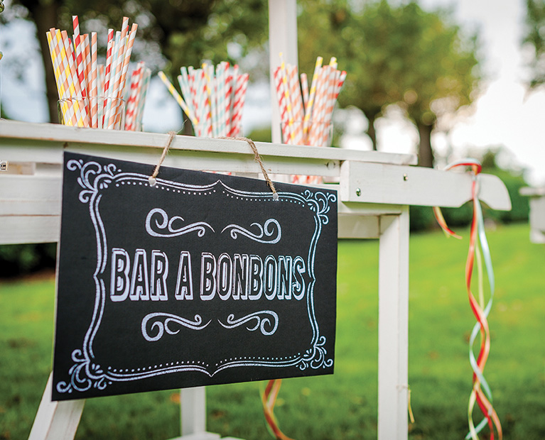 Le Panneau Bar à Bonbons Façon Ardoise avec Cordelette | Candy Bar, Bar