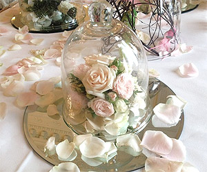 Décoration de table avec Cloche en Verre Fleurs