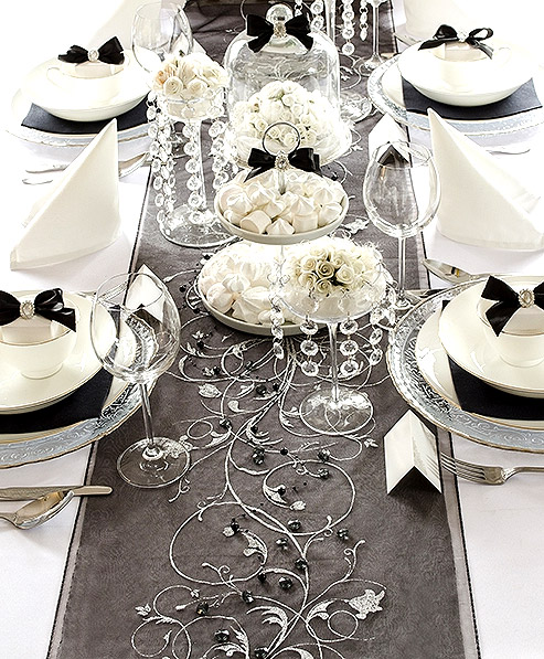 Chemin de Table Organza Noir Paillettes Argent