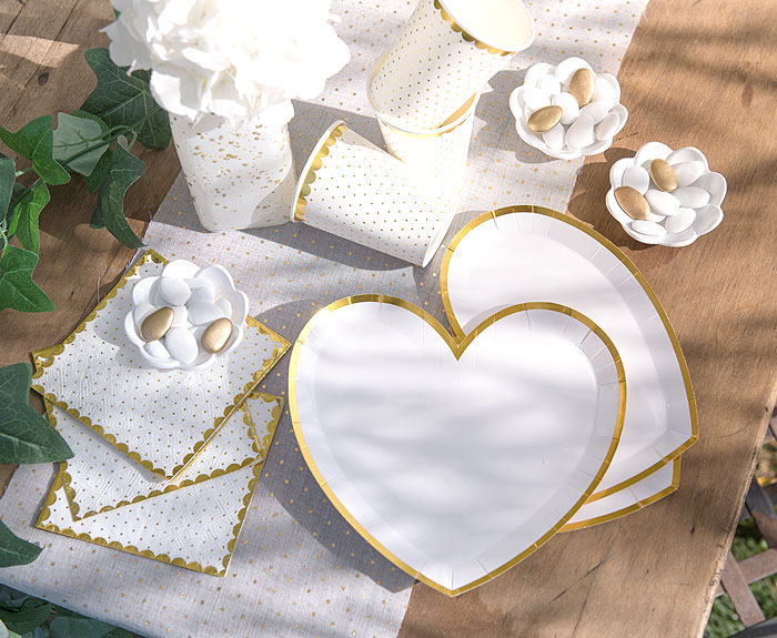 Assiettes Carton Forme Coeur Liseré Doré x 10