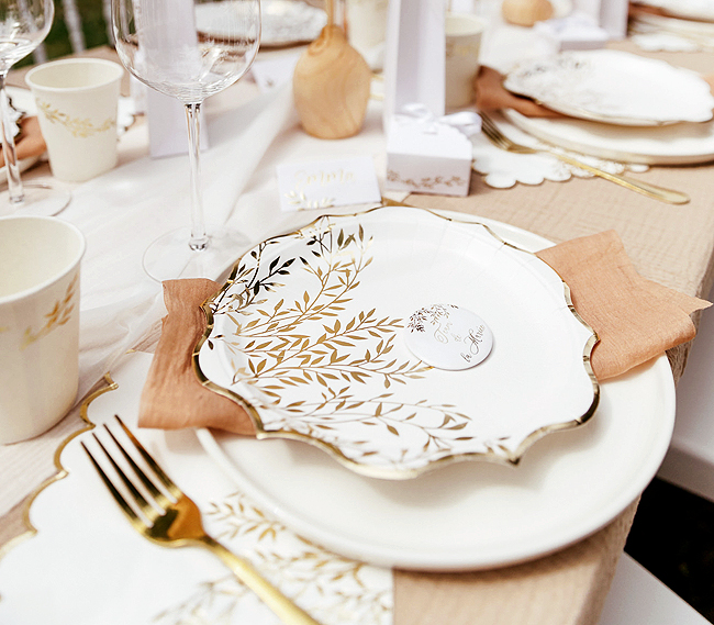 10 Assiettes jetables rondes mariage blanc et or métallisé pas chères