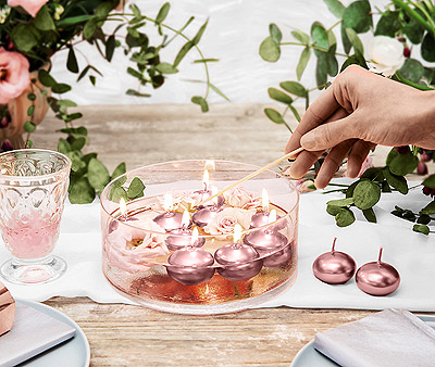 Coupelle en verre avec bougies flottantes rose gold