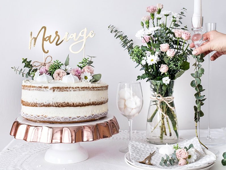 Lot de 3 présentoirs support à gâteau mariage en métal doré