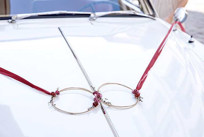 Décoration de voiture pour mariage champêtre