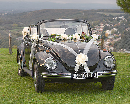 Décoration Voiture Mariage Chic Ivoire avec Noeuds et Ruban Tulle