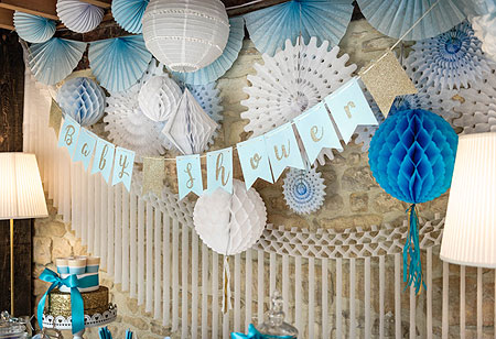 déco de salle Baby Shower bleu