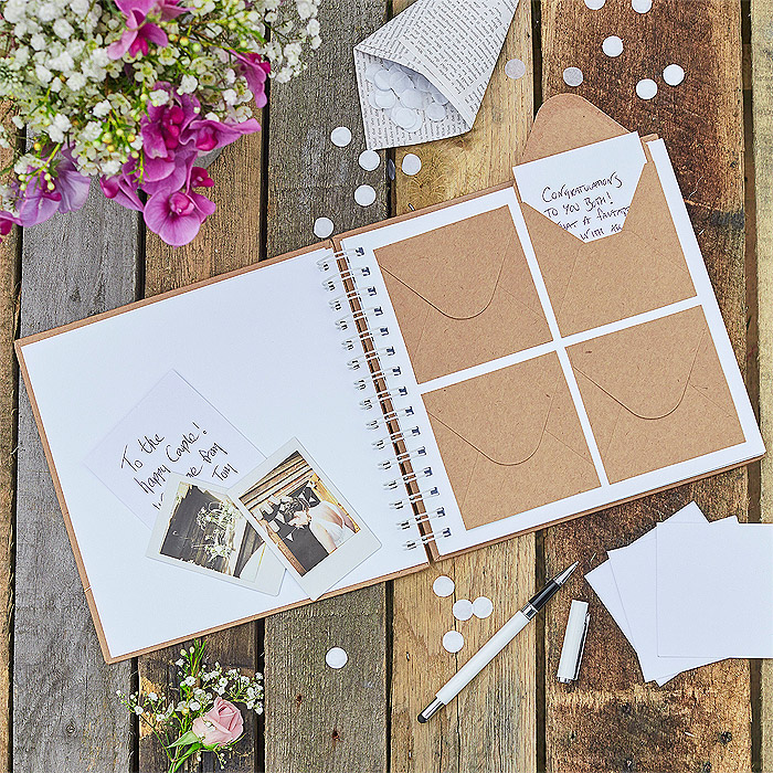 Livre d'or en scrapbooking pour un anniversaire