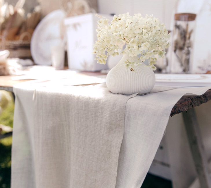 Soliflore Vase Celeste en Céramique Blanc Mat Rainuré