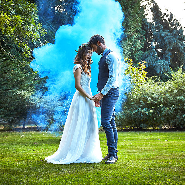 Fumigène à main BLANC, durée 1 minute, fumée blanche pour photos