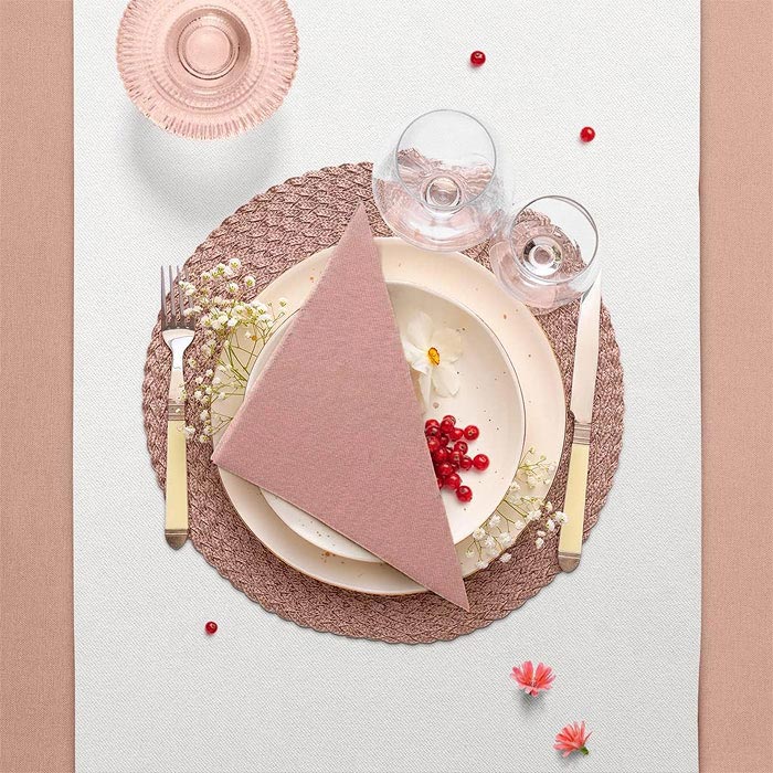 Acheter Serviette jetable cocktail en papier rose x 40 pièces - Badaboum