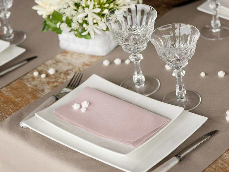 Location serviettes de table rose pâle (tissu aspect coton) // JOLI JOUR //