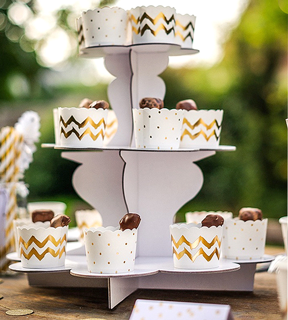 Lot de 7 Présentoirs à gâteaux support métal 3 niveaux pour Cupcakes pour  Fête de Mariage, Fête d'anniversaire blanc